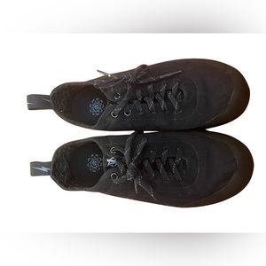 Evolv Trax unisex climbing shoe